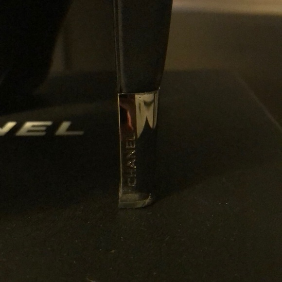 39.5 Chanel black lace up ankle boots. - Picture 4 of 5